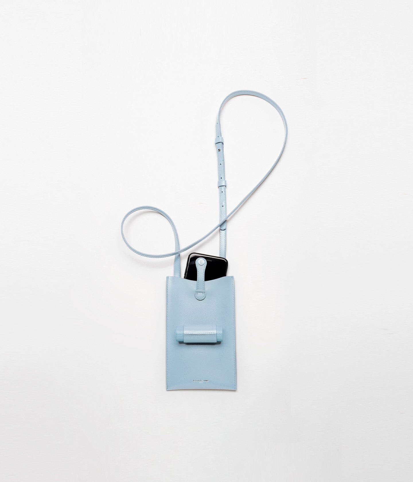 la-bouche-rouge-paris-le-sac-21-et-crin-rechargeable-rouge-21-satin-sac-bandouli image 5