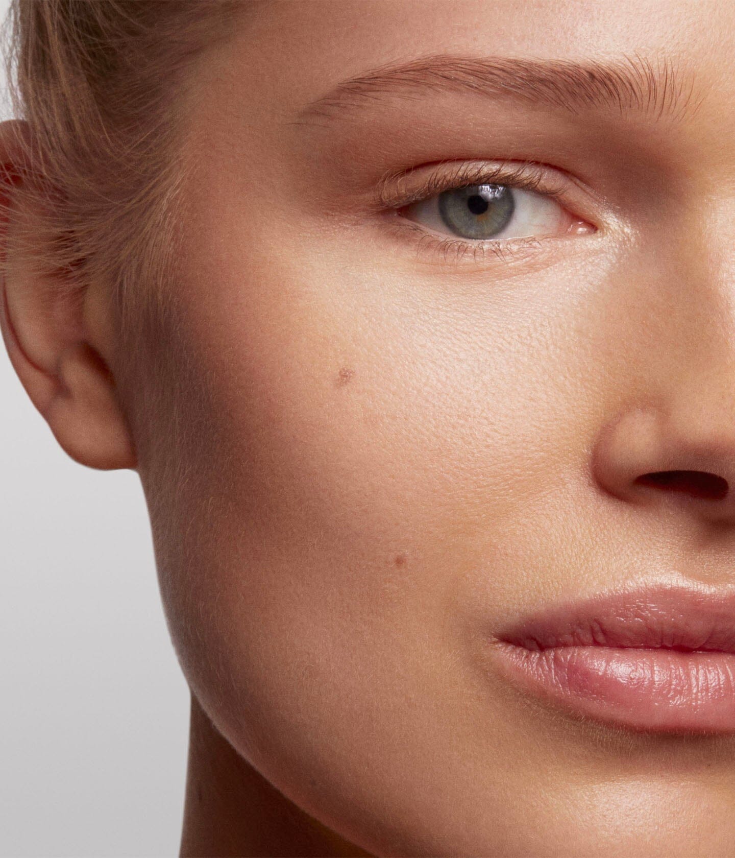 la-bouche-rouge-paris-la-terre-poudre-de-soleil-bronzer-naturel-rechargeable-3-t image 3