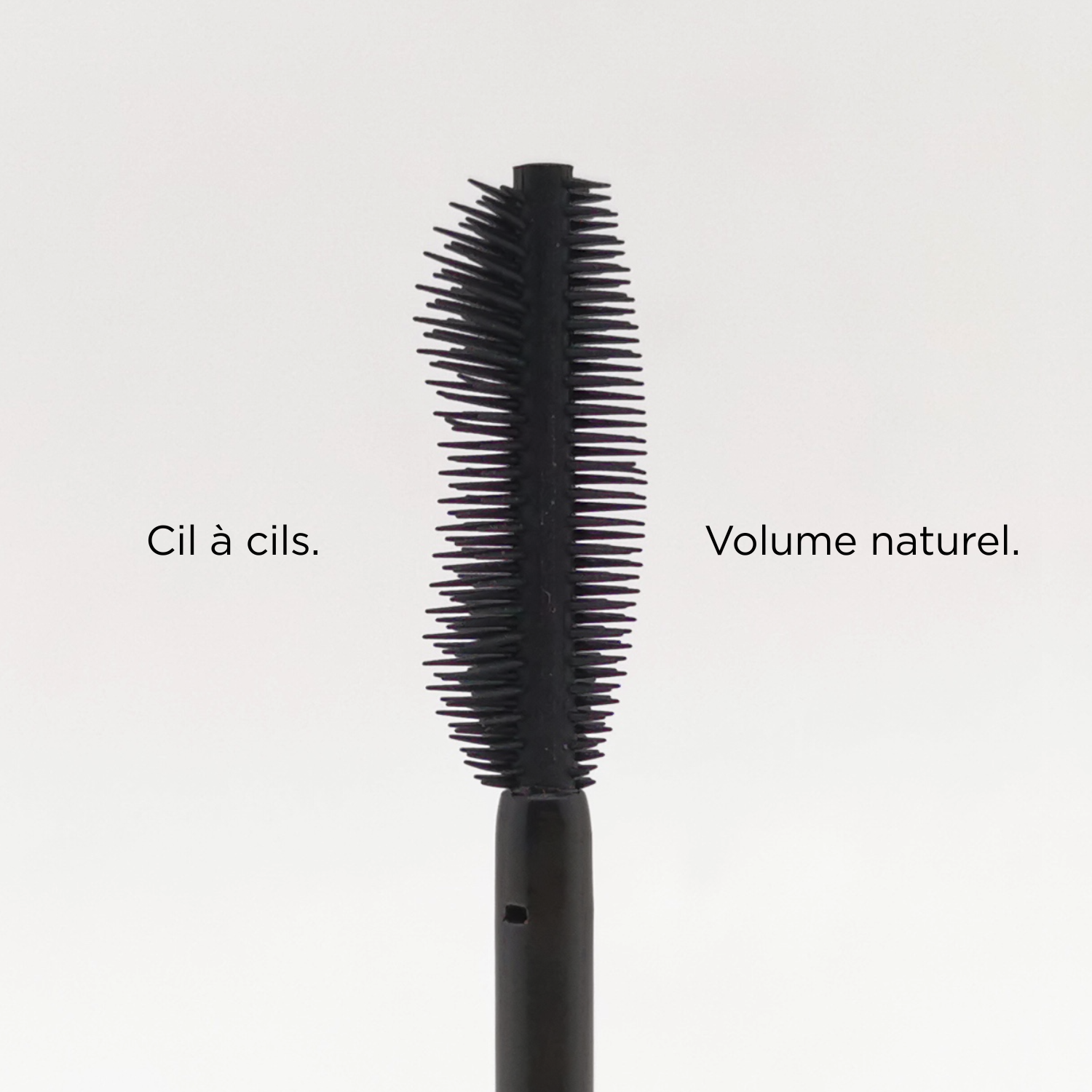le-rouge-fran-ais-410-noir-cassiop-e-mascara-bio-et-vegan-noir-brillant-profond image 4