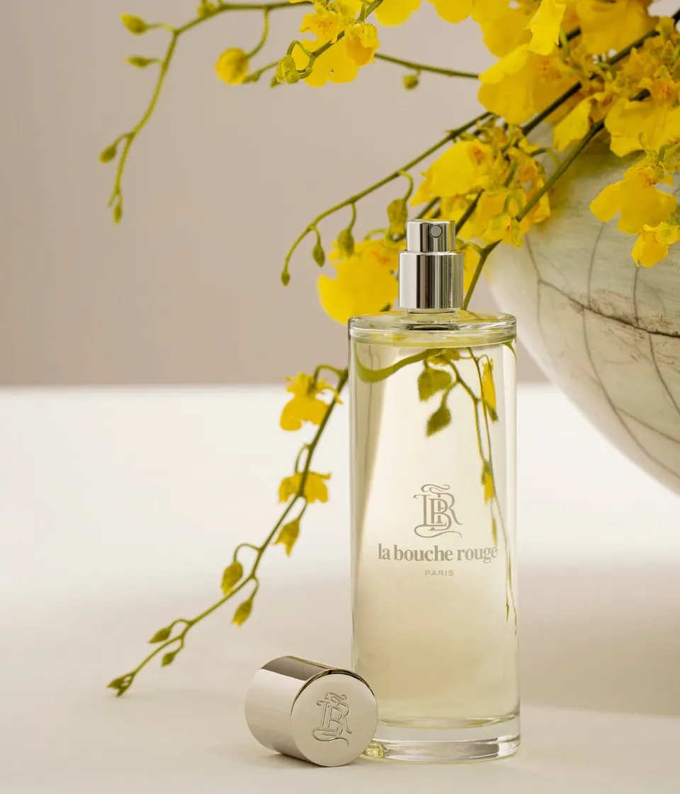 la-bouche-rouge-paris-capri-lumi-re-jaune-eau-de-parfum-mixte-citrus-bois-citron image 1
