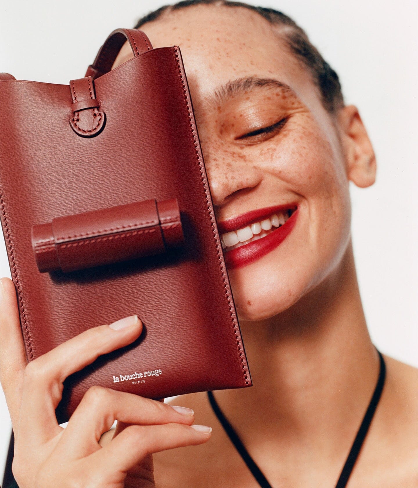la-bouche-rouge-paris-le-sac-21-sac-en-bandouli-re-en-cuir-rechargeable-format-u image 6